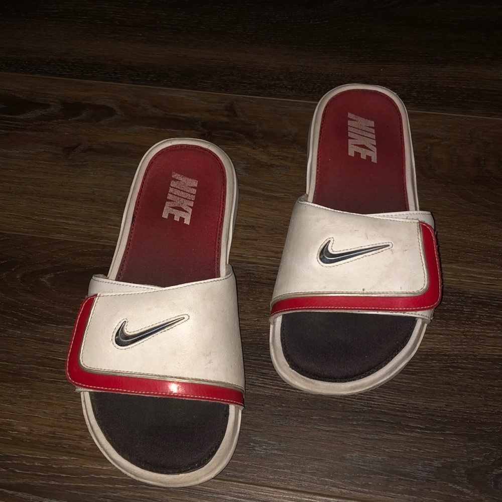 Nike white and red cushioned slides